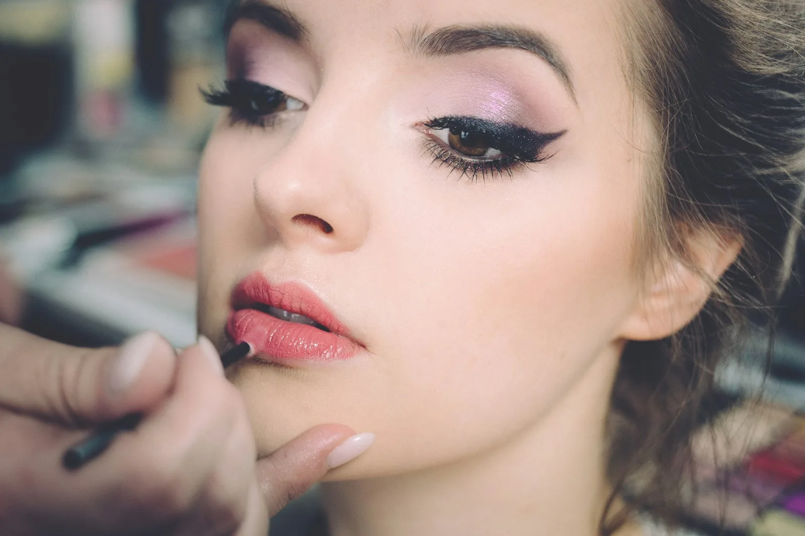 Makeup brushes and neutral eye shadows